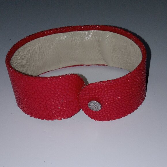 Genuine stingray cuff bracelet red with silver .925 decoration  Antique de Paris - Picture 4 of 16